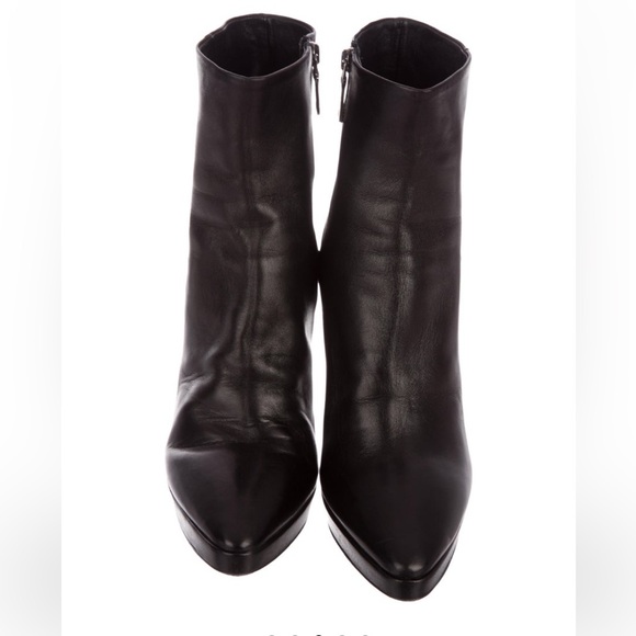Black leather Prada ankle boots/ pointed-toes.
Sz 11 but fits more like a 10.5 - Picture 3 of 8